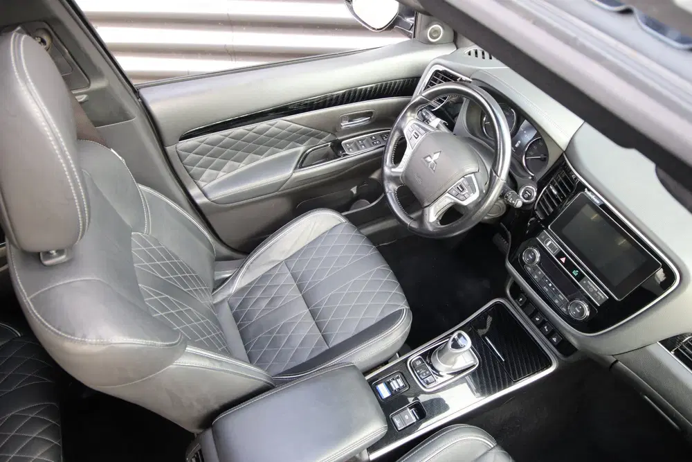 Mitsubishi Outlander 2.4 PHEV Instyle Opendak uit 2019, foto 14