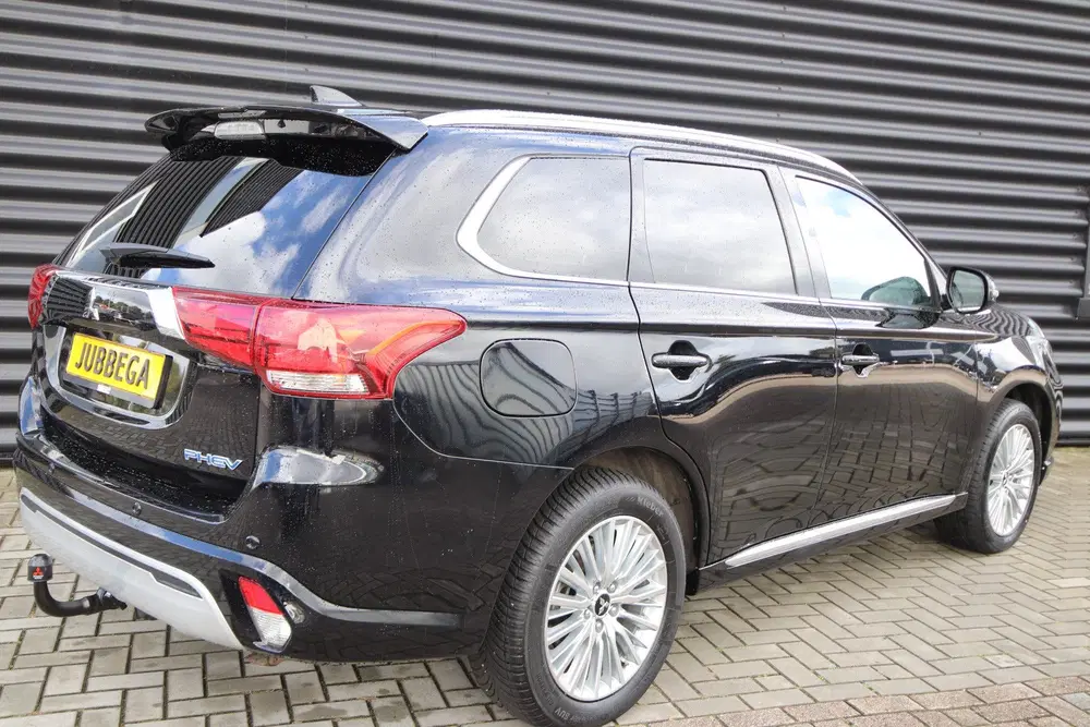 Mitsubishi Outlander 2.4 PHEV Instyle Opendak uit 2019, foto 2
