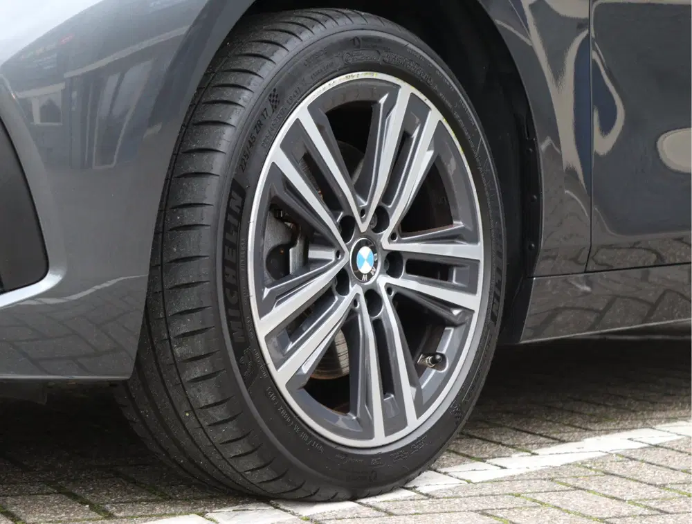 BMW 1-serie 118i Business Edition uit 2021, foto 11