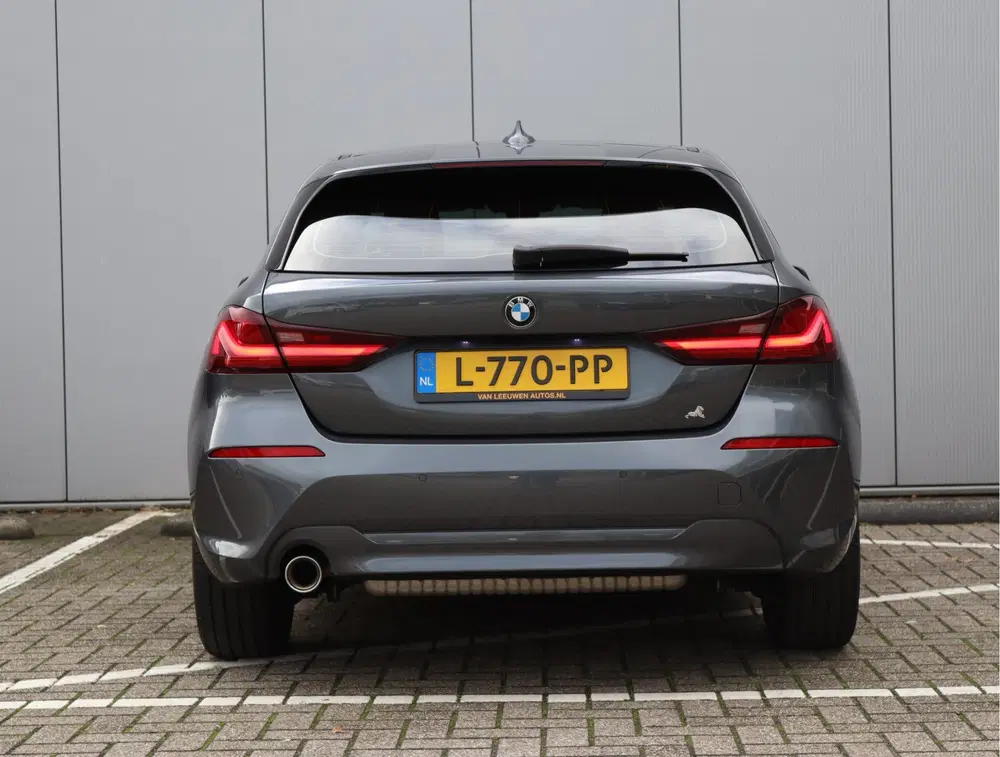 BMW 1-serie 118i Business Edition uit 2021, foto 7