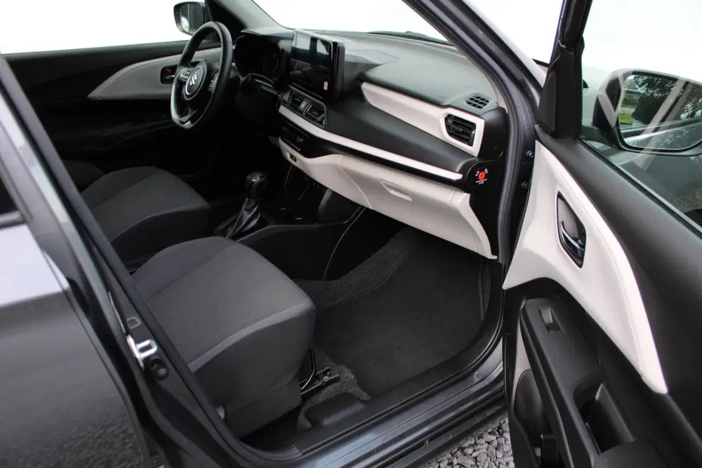Suzuki Swift 1.2 Select Smart Hybrid Automaat uit 2025, foto 14