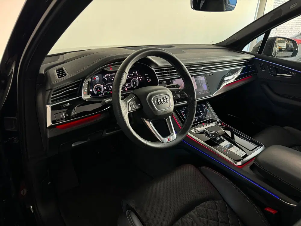 Audi Q7 60 TFSI e quattro Line S Comp Pano uit 2024, foto 11