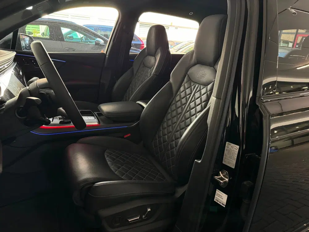 Audi Q7 60 TFSI e quattro Line S Comp Pano uit 2024, foto 12