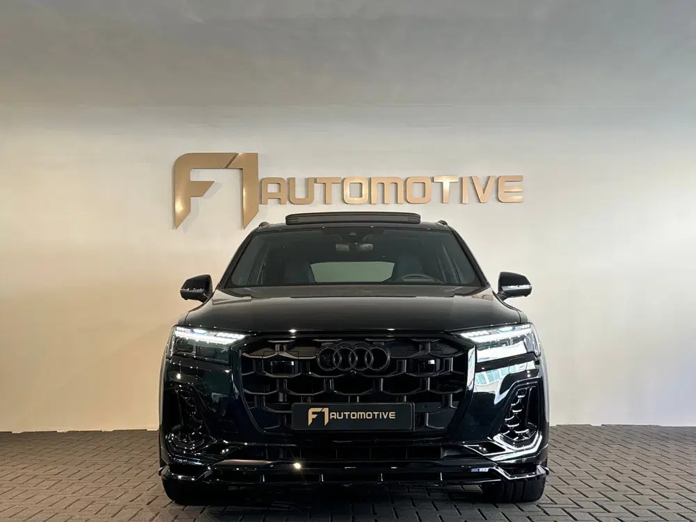 Audi Q7 60 TFSI e quattro Line S Comp Pano uit 2024, foto 2