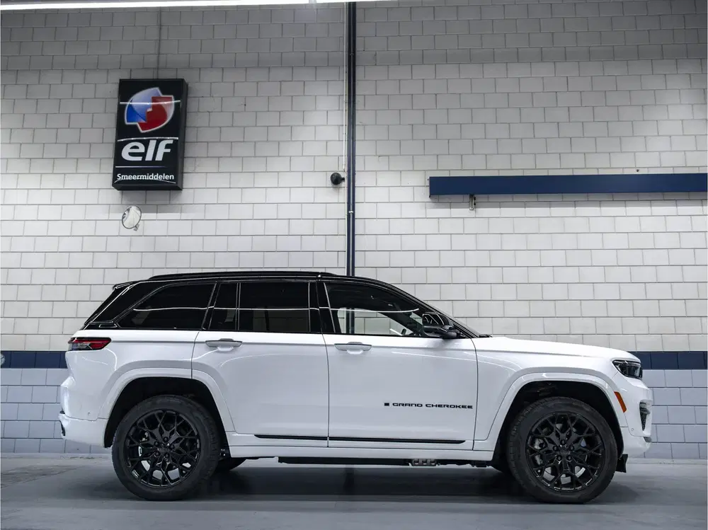 Jeep Grand Cherokee uit 2025, foto 2