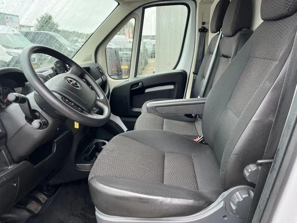 Opel Movano 2.2D Heavy 165pk L4H3 3.5t uit 2023, foto 2