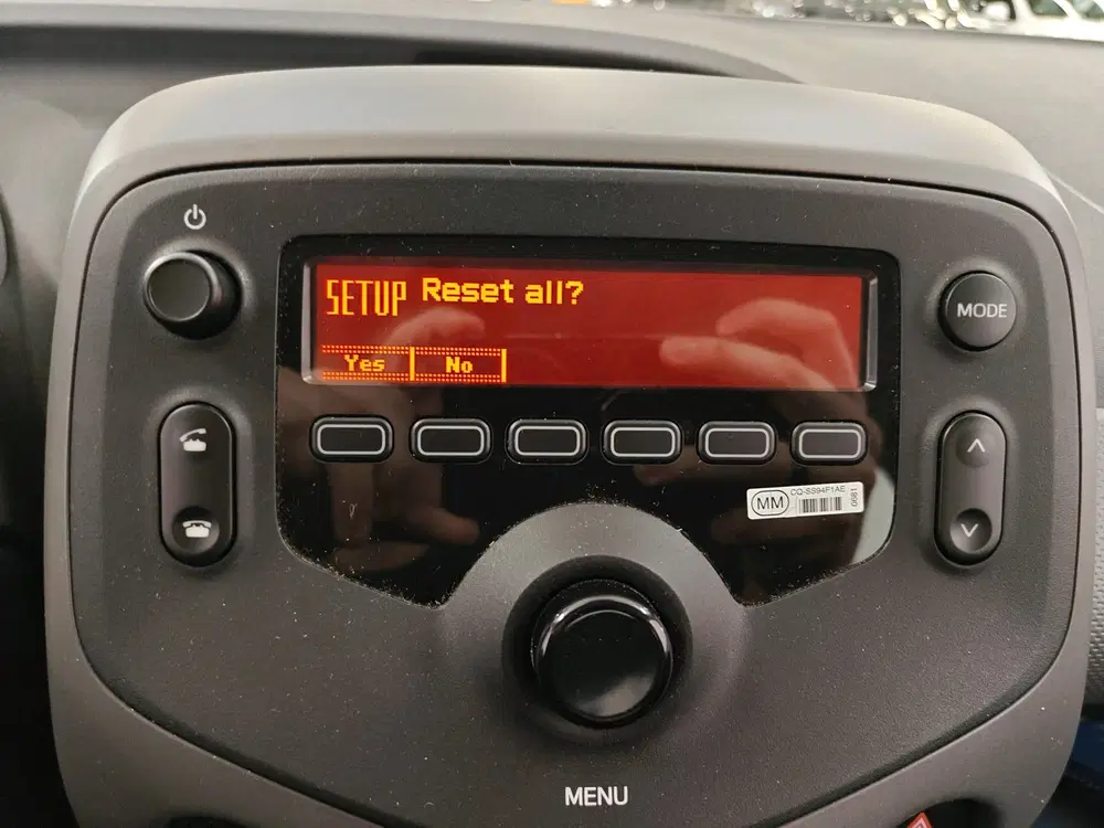 Peugeot 108 1.0 e-VTi 72pk Active Pack Premium uit 2019, foto 12