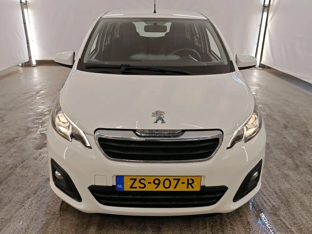 Peugeot 108 1.0 e-VTi 72pk Active Pack Premium uit 2019, foto 15