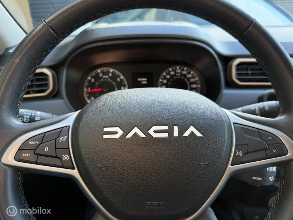 Dacia Duster 1.0 TCe 100 ECO-G Extreme Fabrieks LPG Cam uit 2024, foto 11