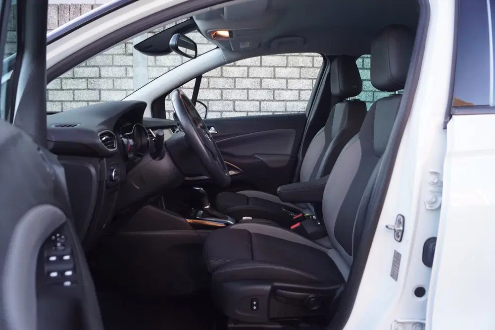 Opel Crossland 1.2 Turbo Innovation Autom AGR Stoelen Spo uit 2019, foto 4