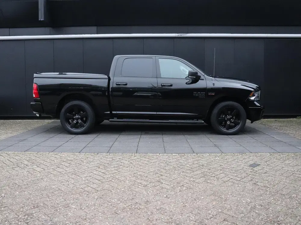 Dodge RAM 5.7 V8 4x4 Crew Cab Classic uit 2021, foto 4