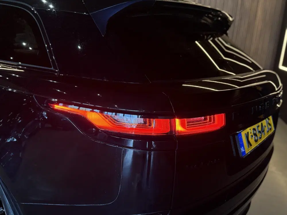Land Rover Range Rover Velar 3.0 D300 AWD R-Dynamic HSE MAXT uit 2019, foto 13
