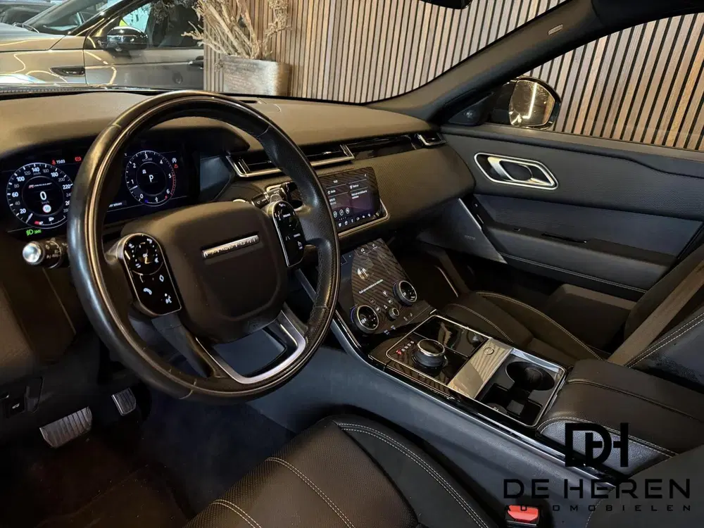 Land Rover Range Rover Velar 3.0 D300 AWD R-Dynamic HSE MAXT uit 2019, foto 2