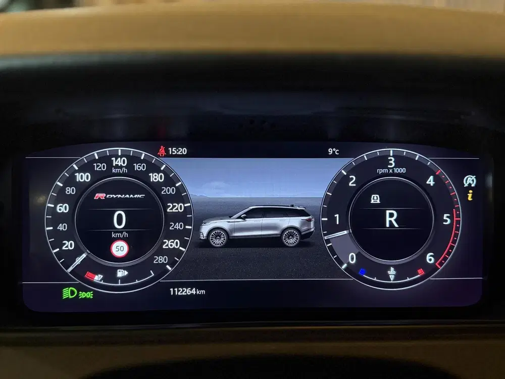 Land Rover Range Rover Velar 3.0 D300 AWD R-Dynamic HSE MAXT uit 2019, foto 9