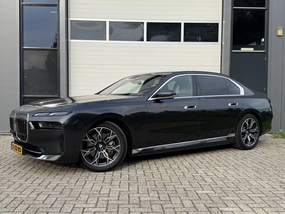 BMW i7 xDrive 60 uit 2022