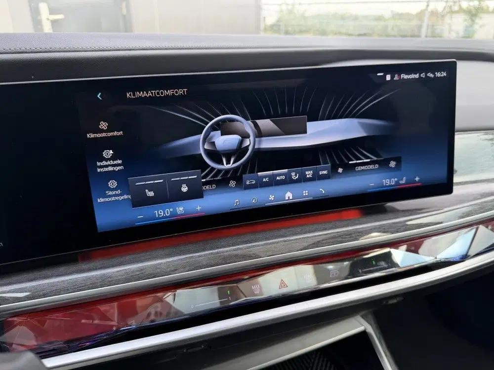 BMW i7 xDrive 60 uit 2022, foto 15
