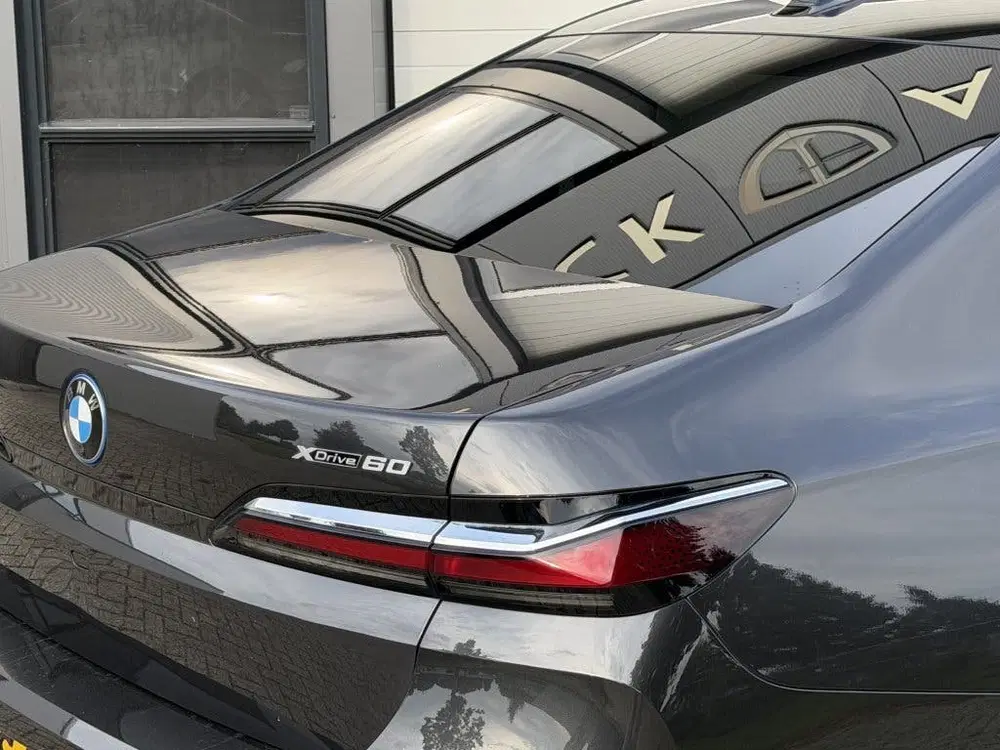 BMW i7 xDrive 60 uit 2022, foto 4