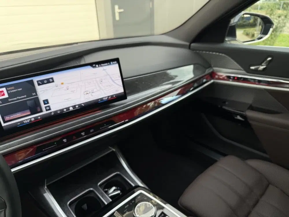 BMW i7 xDrive 60 uit 2022, foto 6