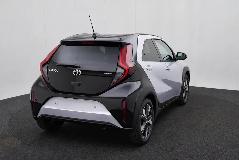 Toyota Aygo X Hybrid 115 pulse uit 2026, foto 13