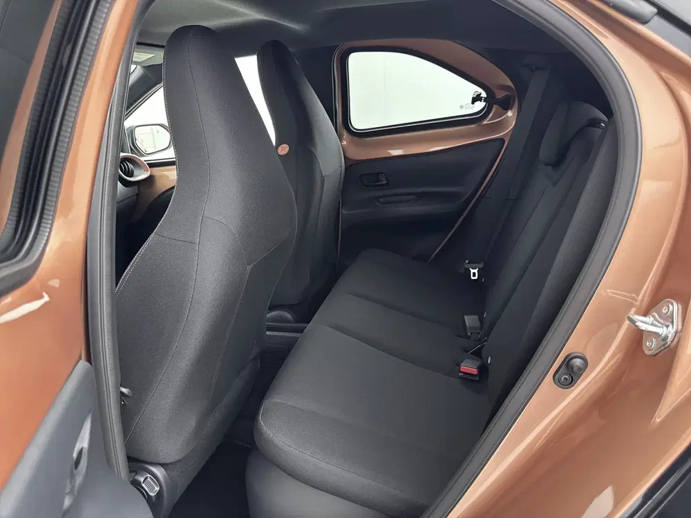 Toyota Aygo X Hybrid 115 pulse uit 2026, foto 12