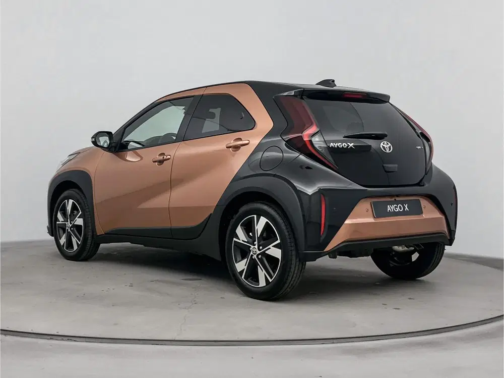 Toyota Aygo X Hybrid 115 pulse uit 2026, foto 9