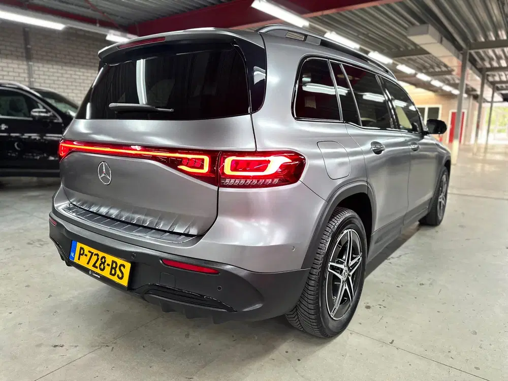Mercedes-Benz EQB 4MATIC AMG Line 7pers uit 2022, foto 5