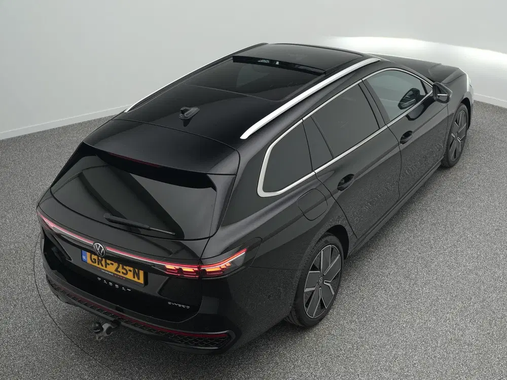 Volkswagen Passat R-Line Edition 1.5 eHybrid 204 PK uit 2024, foto 14