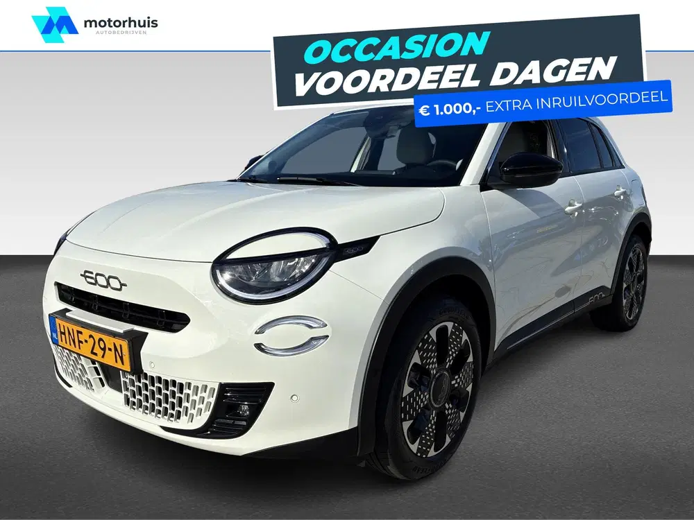 Fiat 600 1.2 Hybrid Turbo Charged 110pk Aut La Prim uit 2025