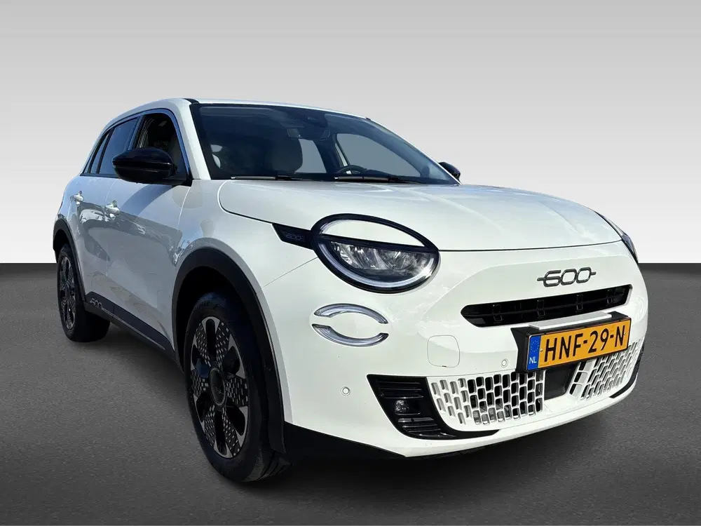 Fiat 600 1.2 Hybrid Turbo Charged 110pk Aut La Prim uit 2025, foto 5