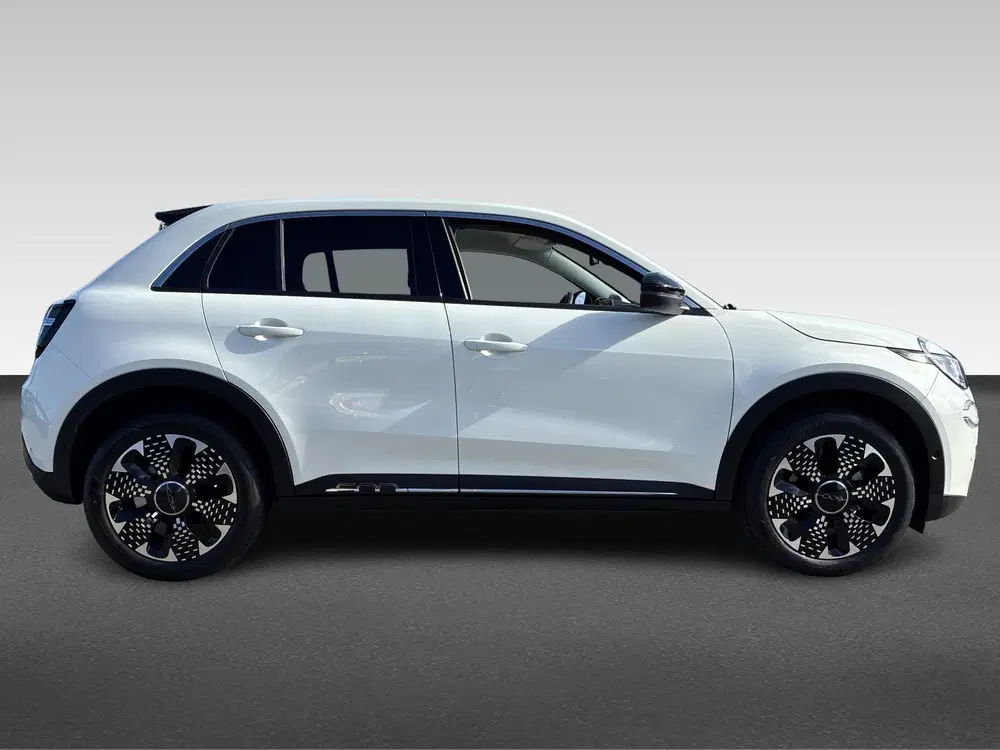 Fiat 600 1.2 Hybrid Turbo Charged 110pk Aut La Prim uit 2025, foto 6