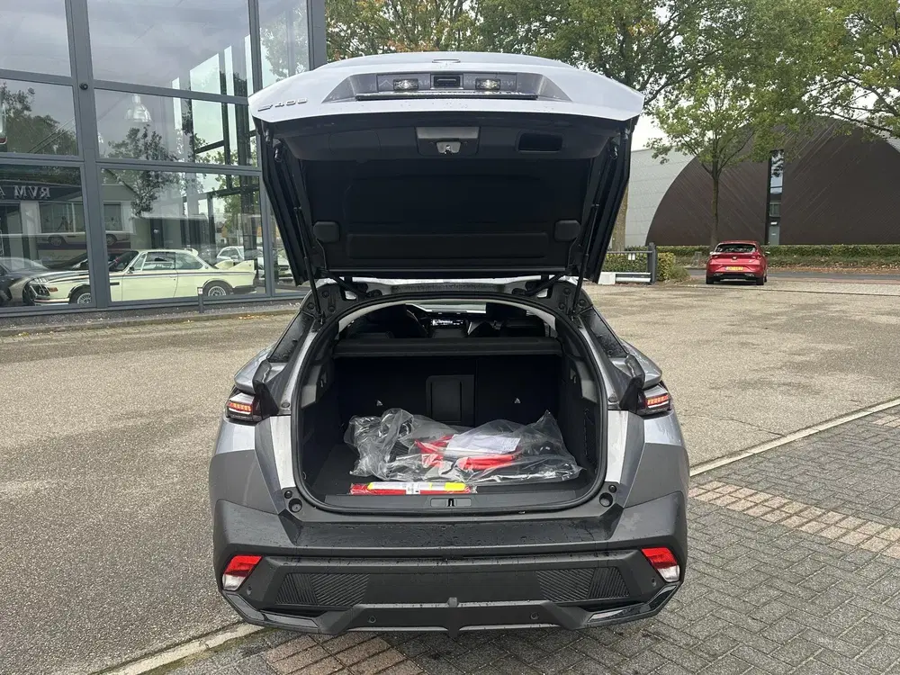 Peugeot 408 Allure 58 kWh SOH 99% uit 2024, foto 10