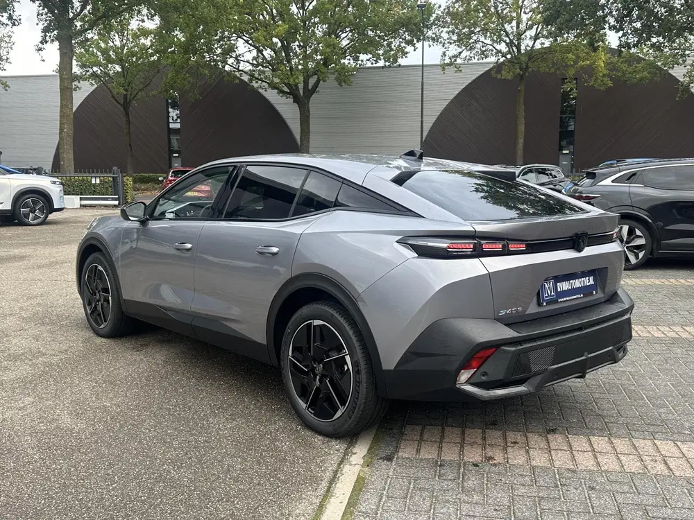 Peugeot 408 Allure 58 kWh SOH 99% uit 2024, foto 11