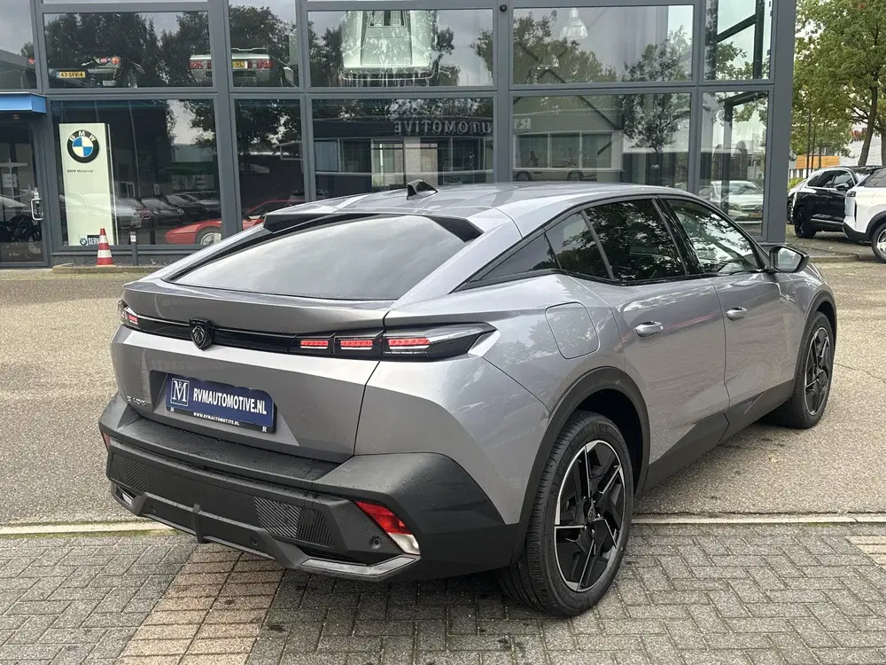 Peugeot 408 Allure 58 kWh SOH 99% uit 2024, foto 8
