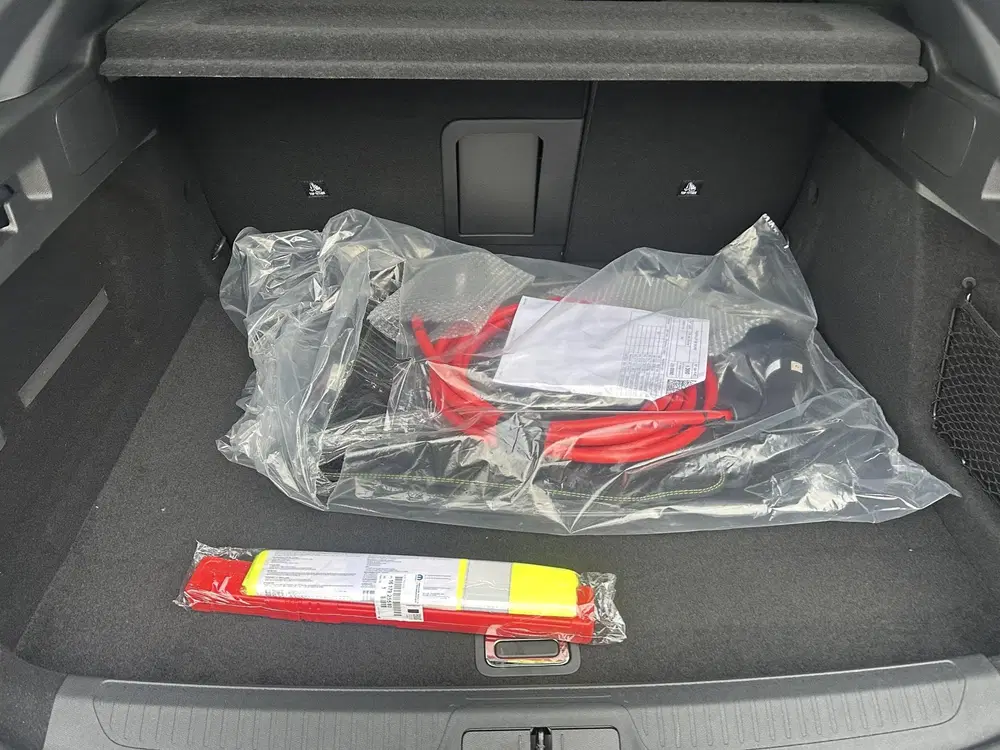 Peugeot 408 Allure 58 kWh SOH 99% uit 2024, foto 9