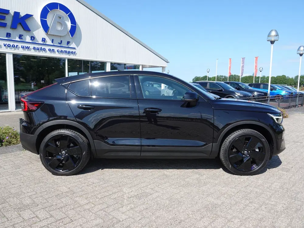 Volvo EC40 Twin Motor Ultra Black Edition 82 kWh SOH uit 2024, foto 3