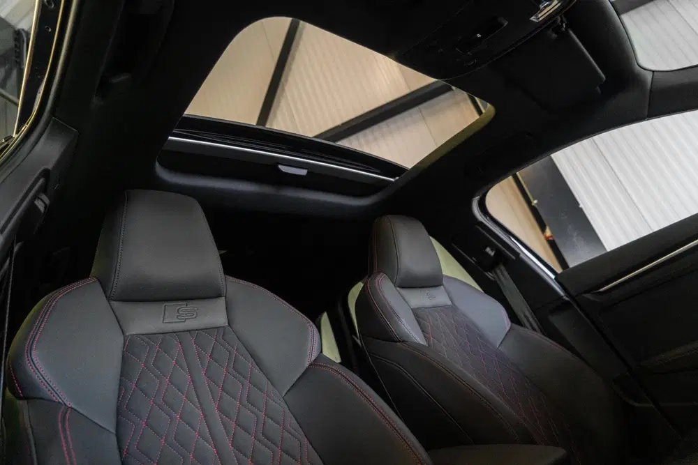 Audi A3 40 TFSI e S line uit 2023, foto 14