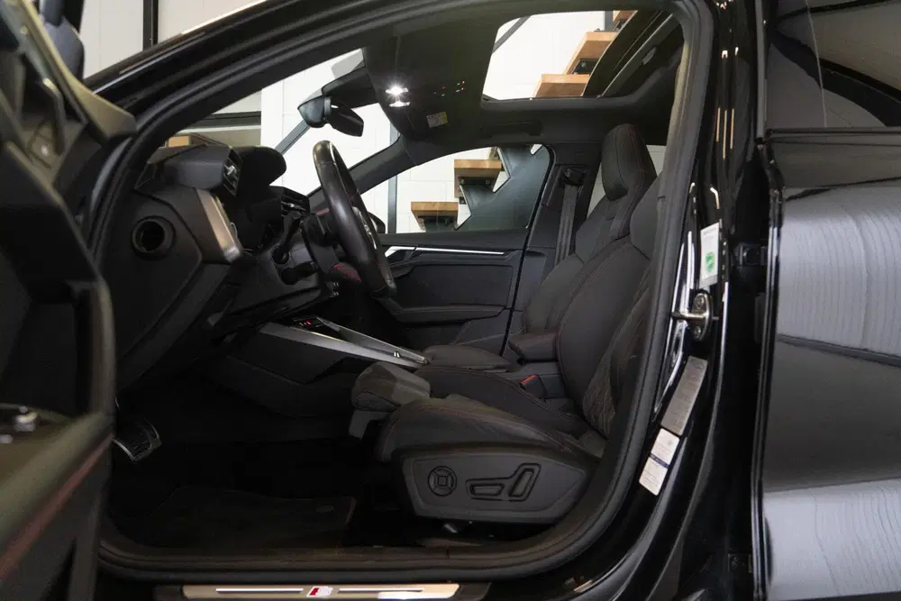 Audi A3 40 TFSI e S line uit 2023, foto 6