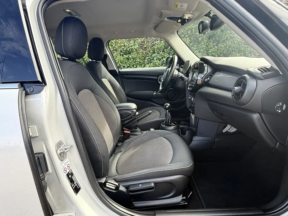 Mini Cooper 1.5 Cooper I Two Tone I Virtual Cockpit I uit 2021, foto 11