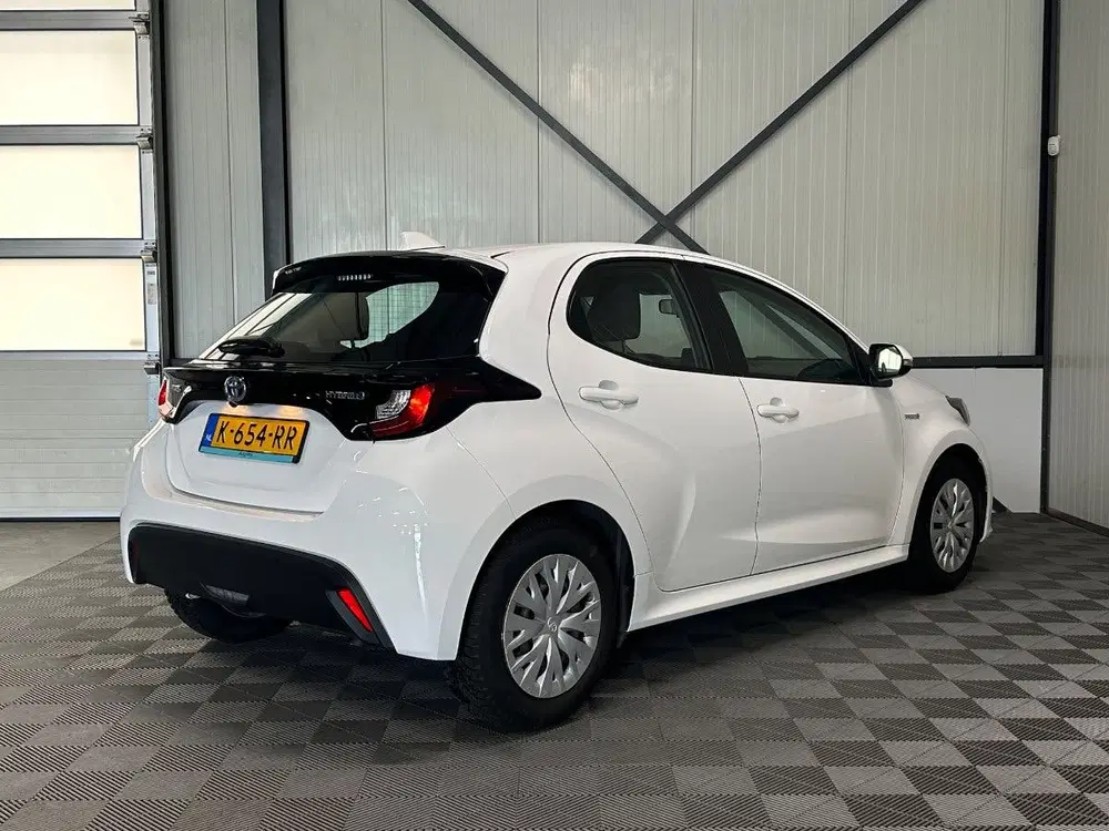 Toyota Yaris 1.5 Hybrid uit 2021, foto 2