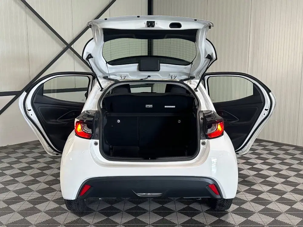 Toyota Yaris 1.5 Hybrid uit 2021, foto 6