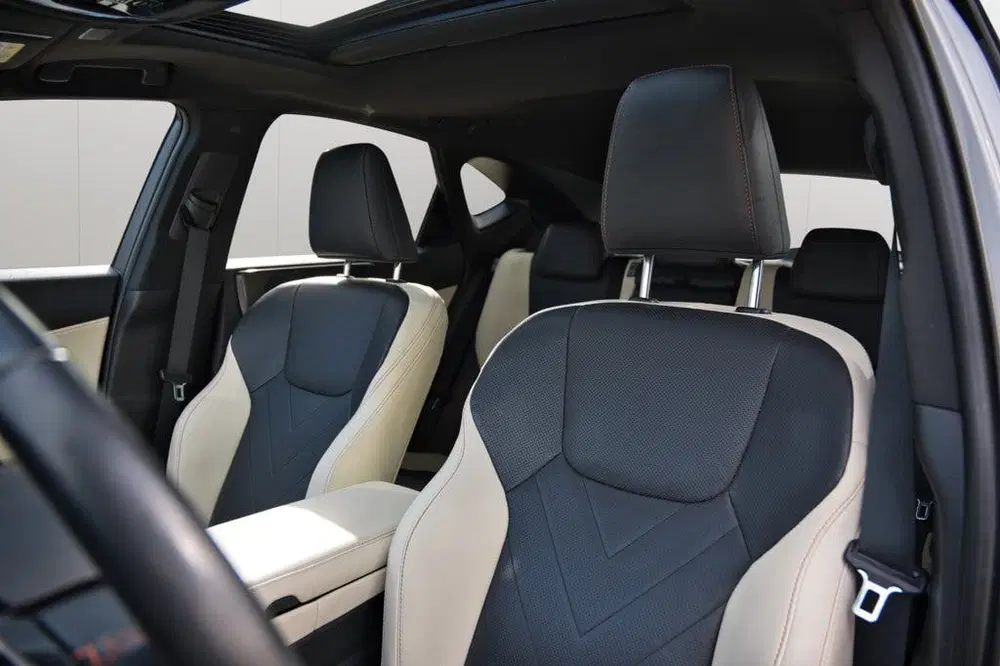 Lexus NX 450h+ AWD Executive Line uit 2024, foto 10