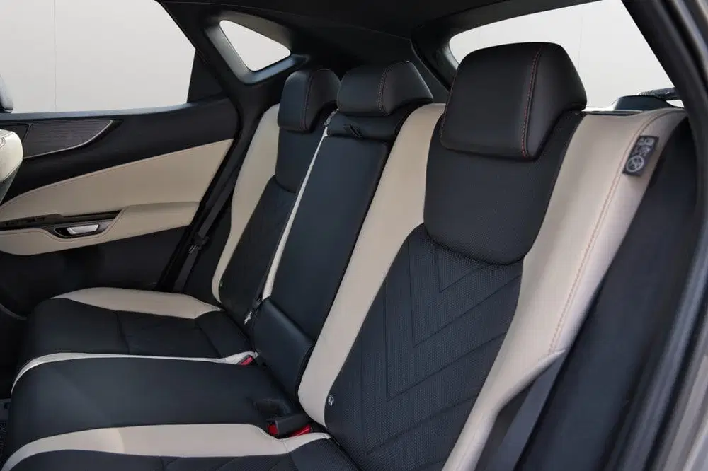 Lexus NX 450h+ AWD Executive Line uit 2024, foto 12