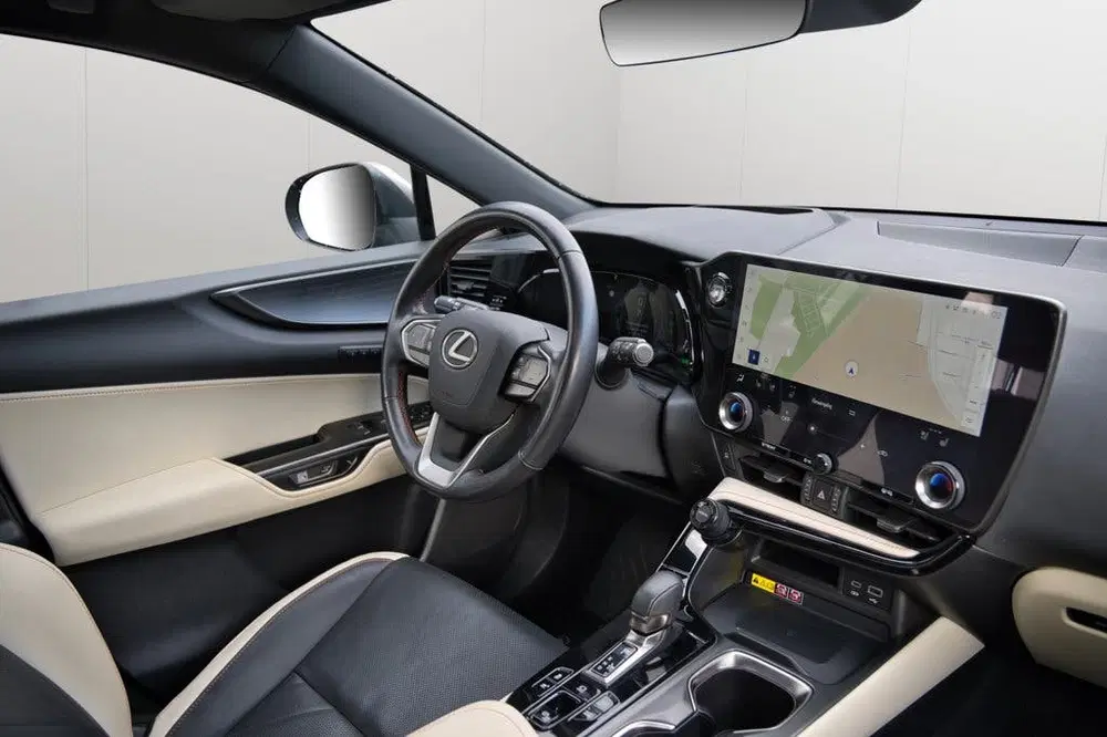 Lexus NX 450h+ AWD Executive Line uit 2024, foto 13