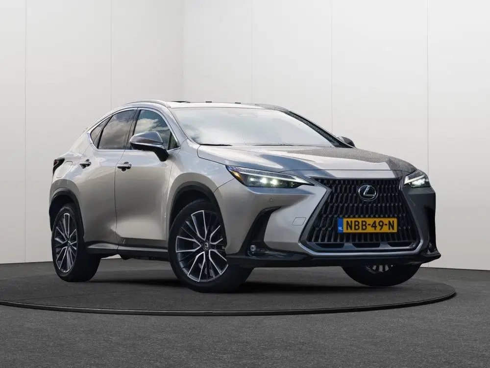 Lexus NX 450h+ AWD Executive Line uit 2024, foto 8