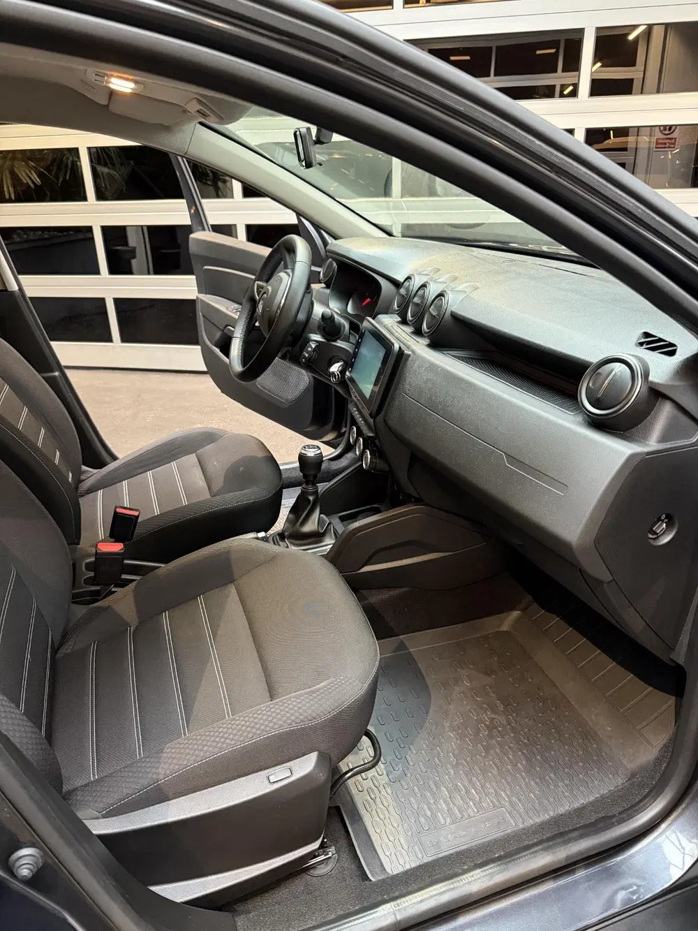 Dacia Duster 1.3 TCe Comfort uit 2022, foto 6