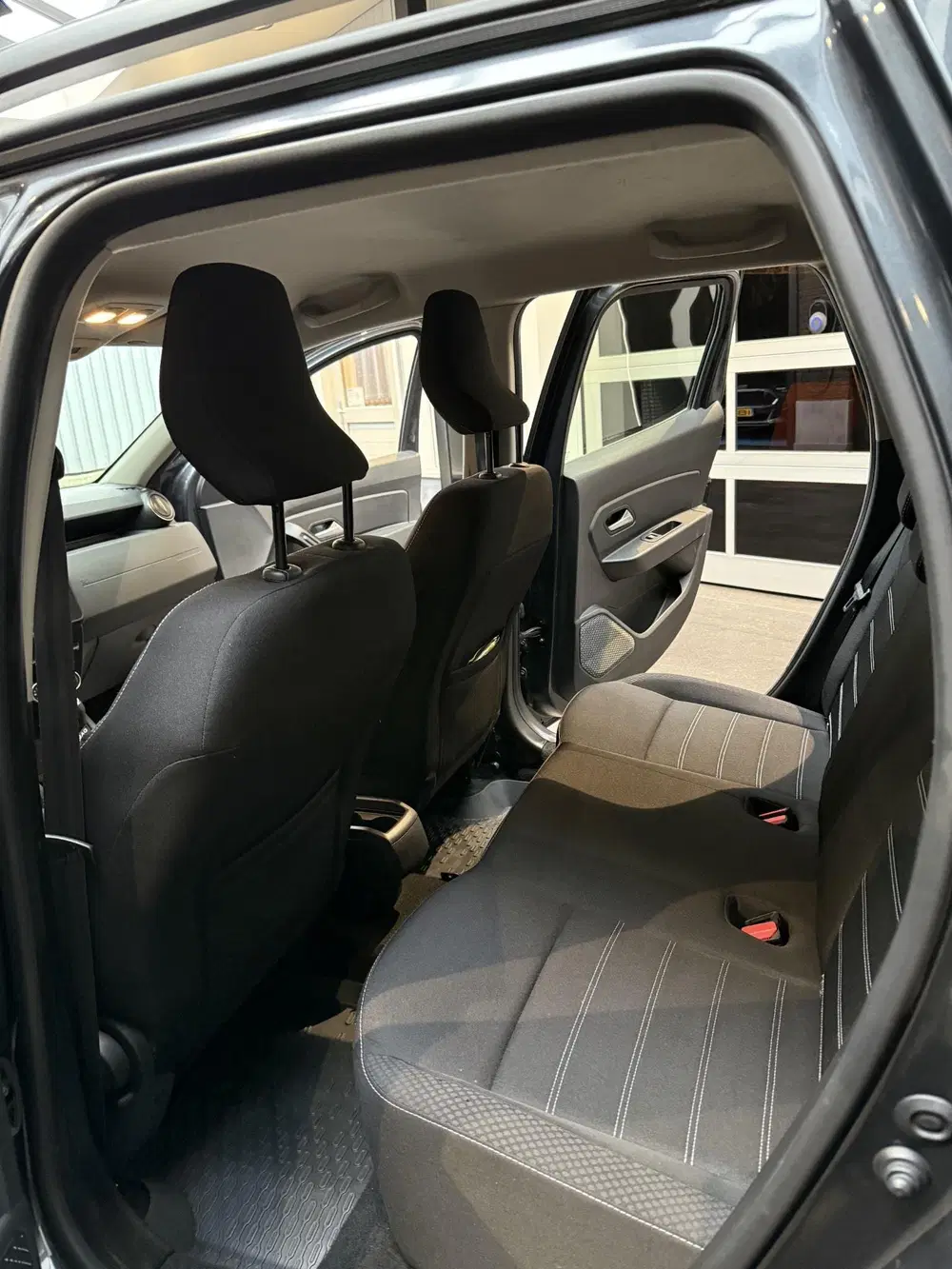 Dacia Duster 1.3 TCe Comfort uit 2022, foto 9