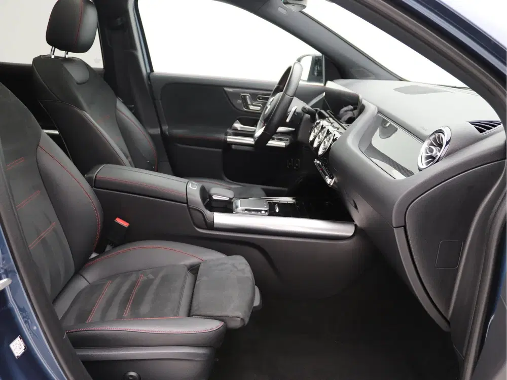 Mercedes-Benz GLA GLA 250 e AMG Pano uit 2020, foto 12
