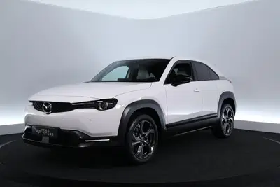 Mazda MX-30 e-SkyActiv 145 Luxury 36 kWh uit 2020