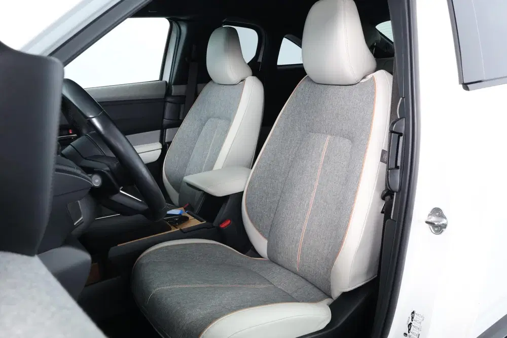 Mazda MX-30 e-SkyActiv 145 Luxury 36 kWh uit 2020, foto 11