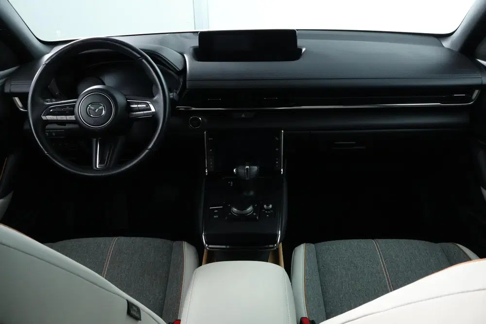 Mazda MX-30 e-SkyActiv 145 Luxury 36 kWh uit 2020, foto 9
